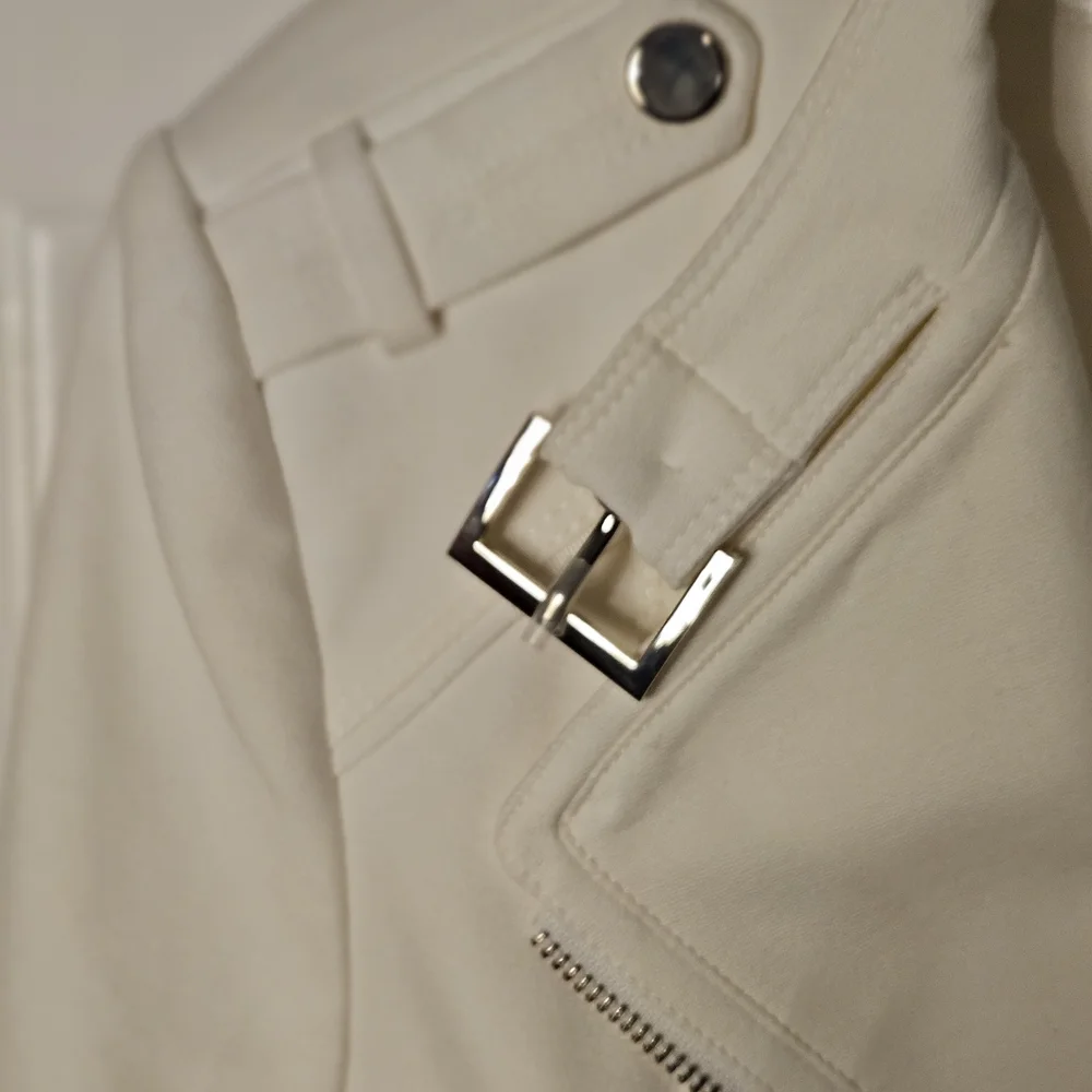 White House Black Market White Bomber Jacket with Structured Shoulders - Picture 4 of 12